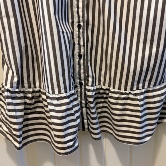 LOFT “Striped Mini Pocket Dress” with Ruffle details – (Size  XL) - Picture 3 of 4